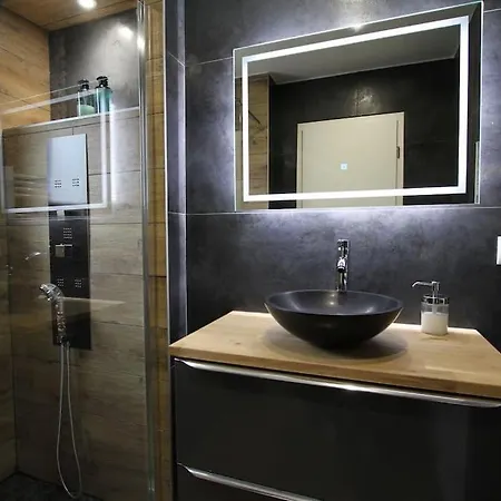 Maison Cossue, Moderne Et Calme A 5 Chbr