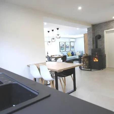 別荘 Maison Cossue, Moderne Et Calme A 5 Chbr ラ・ブレス