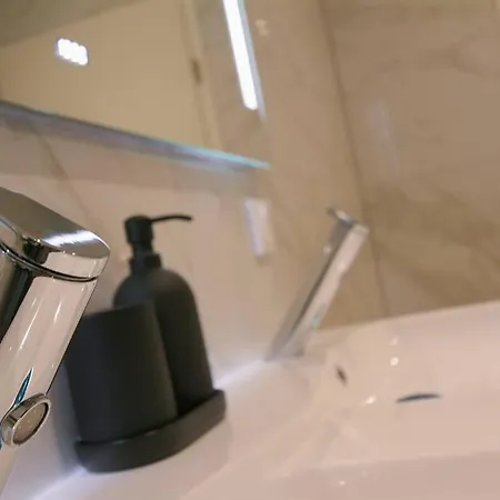 Maison Cossue, Moderne Et Calme A 5 Chbr