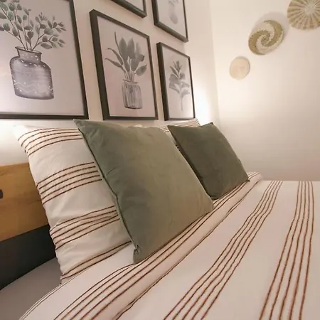 Maison Cossue, Moderne Et Calme A 5 Chbr ラ・ブレス