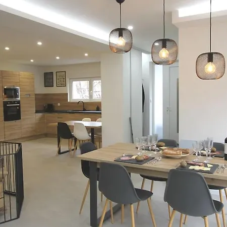Maison Cossue, Moderne Et Calme A 5 Chbr Holiday home