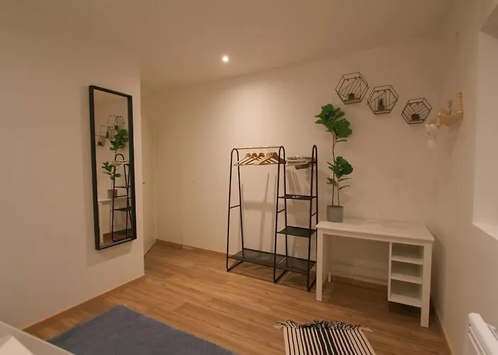 Maison Cossue, Moderne Et Calme A 5 Chbr