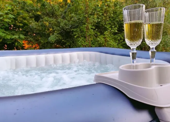 Maison Cossue, Moderne Et Calme A 5 Chbr Nyaraló