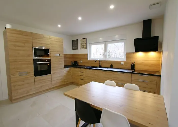 Maison Cossue, Moderne Et Calme A 5 Chbr Nyaraló La Bresse