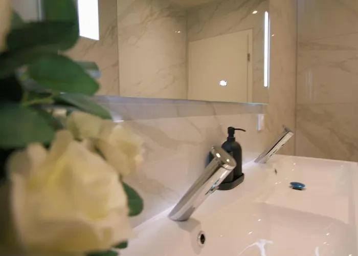 Maison Cossue, Moderne Et Calme A 5 Chbr